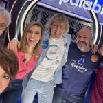 Silvia Abril Instagram - Aquí va un recopilatorio de mi paso en @pasapalabra 💙🥰🥰 No me lo pude pasar mejor, un equipo maravilloso, gracias por la experiencia @robertolealg ¿ cuándo vuelvo? La próxima me toca el rosco 😂😂😂