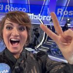 Silvia Abril Instagram - Aquí va un recopilatorio de mi paso en @pasapalabra 💙🥰🥰 No me lo pude pasar mejor, un equipo maravilloso, gracias por la experiencia @robertolealg ¿ cuándo vuelvo? La próxima me toca el rosco 😂😂😂