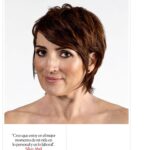Silvia Abril Instagram - “Fue un momento de mucha convulsión interna, de rabia contra la naturaleza. Pero fue también un aprendizaje, un proceso de aceptación” El Pais Semanal me ha entrevistado junto a una docena de mujeres entre los 48 y los 50 años. Hablamos sobre cómo se vive la menopausia, los estigmas que se asocian a ella y el porqué a día de hoy sigue siendo un tabú. Fue un placer poder hablar de este tema con libertad y tratándolo con la naturalidad que se merece. Tenéis el reportaje completo en la web del @elpaissemanal 🖤 MEDIO: @elpaissemanal PH: @isabelmunoz_photographer ENTREVISTA: @monicaceberio MUAH: @marafervi
