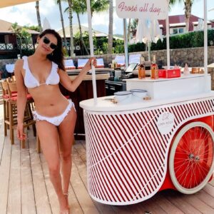 Silvina Luna Instagram - #TBT días de veranito en St Barths🌴
Alguien más extrañando el calor!!?? 🙋🏻‍♀️☀️