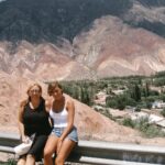 Silvina Luna Instagram – Mi hobby en mis años de viajera fue fotografiar paisajes y momentos. Capturar aquello que me emocionaba e inspiraba. Ahora me animo y de a poco les voy a ir compartiendo!⁣
⁣
Tuve la suerte de viajar a muchos rincones de nuestra querida Argentina. Acá les dejo una del cerro de los 7 colores, Purmamarca, Jujuy.⁣
Lugar soñado no solo por sus maravillosas postales sino por su pueblo, por la calidez de las personas que viven ahí. ⁣
Fui hace 14 años aprox y fue el último viaje que hice con mi mama Roxana. Me habia invitado Marley a grabar un programa de juegos y ella me acompañó con su dulzura y amorosidad..⁣⁣
⁣

Si pudieras viajar a cualquier parte del mundo ahora mismo, donde irías?

⁣