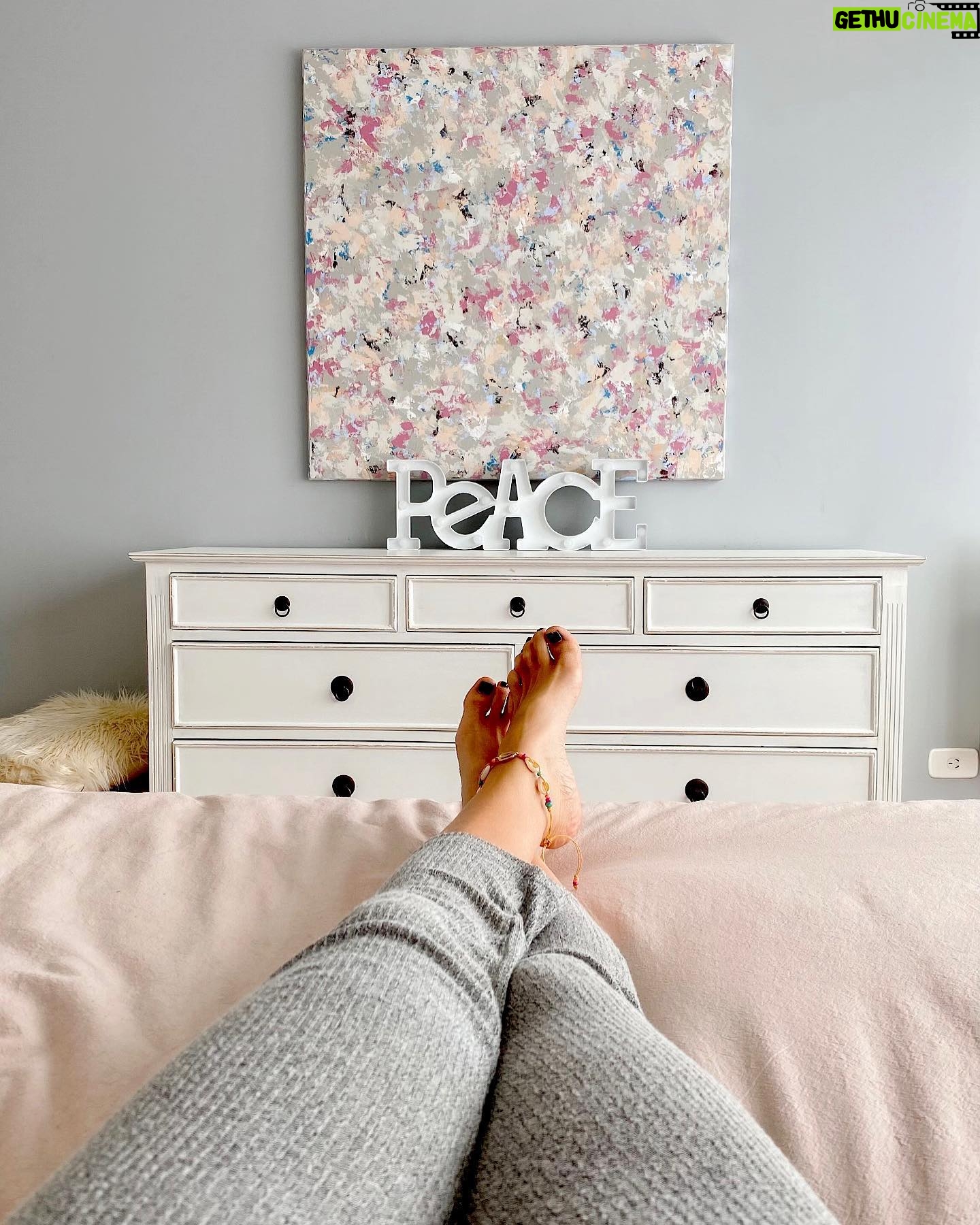 Silvina Luna Instagram - La mejor parte del día es siempre llegar a casa 🌈