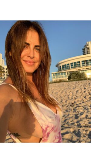 Silvina Luna Instagram - Un recuerdo de vos 🌊 junto a mi 🧜‍♀️
#extrañandoelmar