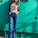 Silvina Luna Instagram - 𝑺𝒊 𝒕𝒊𝒆𝒏𝒆𝒔 𝒖𝒏𝒂 𝒎𝒆𝒏𝒕𝒆 𝒄𝒂𝒍𝒎𝒂, 𝒔𝒆𝒓𝒂́𝒔 𝒖𝒏𝒂 𝒑𝒆𝒓𝒔𝒐𝒏𝒂 𝒃𝒆𝒍𝒍𝒂. 𝑺𝒊 𝒆𝒓𝒆𝒔 𝒖𝒏𝒂 𝒑𝒆𝒓𝒔𝒐𝒏𝒂 𝒃𝒆𝒍𝒍𝒂, 𝒄𝒓𝒆𝒂𝒓𝒂́𝒔 𝒖𝒏 𝒉𝒐𝒈𝒂𝒓 𝒂𝒓𝒎𝒐𝒏𝒊𝒐𝒔𝒐. 𝑺𝒊 𝒕𝒖 𝒉𝒐𝒈𝒂𝒓 𝒆𝒔𝒕𝒂́ 𝒆𝒏 𝒂𝒓𝒎𝒐𝒏𝒊́𝒂, 𝒕𝒖 𝒏𝒂𝒄𝒊𝒐́𝒏 𝒔𝒆 𝒉𝒂𝒍𝒍𝒂𝒓𝒂́ 𝒆𝒏 𝒐𝒓𝒅𝒆𝒏. 𝑺𝒊 𝒆𝒏 𝒕𝒖 𝒏𝒂𝒄𝒊𝒐́𝒏 𝒉𝒂𝒚 𝒐𝒓𝒅𝒆𝒏, 𝒉𝒂𝒃𝒓𝒂́ 𝒑𝒂𝒛 𝒆𝒏 𝒆𝒍 𝒎𝒖𝒏𝒅𝒐. 🌍🙏🏻 Una reflexión milenaria de Lao Tse qué es importante para momentos difíciles como los que estamos viviendo actualmente ❤️ Por eso es importante mantener la calma💫 ¡Qué tengan un gran viernes! ✨