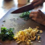 Silvina Luna Instagram - Gracias @dakshacocina por las clases de cocina, las recetas compartidas y por cocinarme tan rico, hecho con amor y dedicación para alimentar mente, cuerpo y alma 💜 Les cuento que tiene su local magico en tigre comida vegetariana o vegana e hindú. También tiene opciones gluten free, y cocina para cada uno personalmente, con mucho amor! Hace viandas y catering 😉