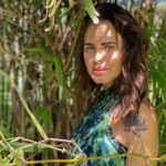 Silvina Luna Instagram – 🍃
Silvina Luna? Quien es? Que difícil hablar de una misma! Simplemente una mujer como vos, que lucha por sus sueños, inserta en tantos roles. Pero que se empodera día a día para materializar sus metas.
🍃
Soy la misma mujer, solo se que ahora se lo que valgo, lo que quiero y lo que me merezco. 
🍃
En esta primavera no olvides que  es la estación para renacer. Nos invita al despertar espiritual, sabias? Cómo la vivís vos? 

Sil 🍃