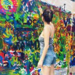 Silvina Luna Instagram - Vibrando en colores 🌸 El verdadero éxito es ser felices!! Nos programaron para que pensemos que obteniendo más y más y más nos volveríamos más dichosos. Ni el auto más lindo, ni el mejor cuerpo, ni la fama puede dártelo no funciona así. Funciona por un rato nada más.. El desafío es ser FELICES con el cuerpo que nos toca, con lo que tenemos hoy, no ir atrás del dinero, sino hacer algo que nos traiga real Felicidad, que nos guste de verdad! Y eso nos va a dar paz, ese es el verdadero éxito y Si queremos ser felices, hagamos feliz a alguien más!! Feliz comienzo de la estación más linda del año 😍 A vos que te da real felicidad? #kindness #felicidad #hidenothing #love #springtime
