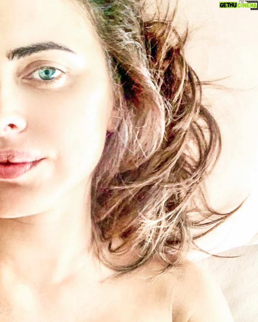 Silvina Luna Instagram - *ojalá pudieses ver lo que yo veo cuando te miro*