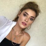 Simay Barlas Instagram -