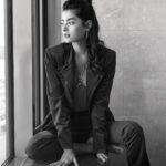 Simay Barlas Instagram -