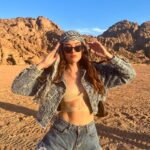 Simay Barlas Instagram - Safari 🌵🐪🏜️