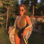 Simay Barlas Instagram -