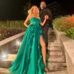 Simge Selçuk Instagram - Hazır mıyız? 😉🧚 #kardeşlerim #nebahat #akif #atv 👗Elbise: @alfabetaevening