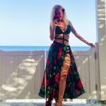 Simge Selçuk Instagram - 🌺 Ben ❤️ @matchabyduygu Çiçekleri ve çiçekli olan şeyleri sevdiğimi söylemiş miydim?😍 Plaj kıyafetlerin efsane @matchabyduygu ❤️( reklam değildir)