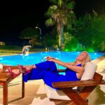 Simge Selçuk Instagram - 💙💚Bazı geceler çokzel😉 Ve “Bazı kimseler sizden hiçbir zaman hoşlanmayacak. Çünkü sizin ruhunuz, maneviyatınız onların şeytanlarını rahatsız eder.” Denzel Washington. (ve artı sizin masumiyetiniz ! )