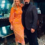 Simge Selçuk Instagram - 🎬 ( 🧡elbise @setre styling: @aysegul_hsnoglu )