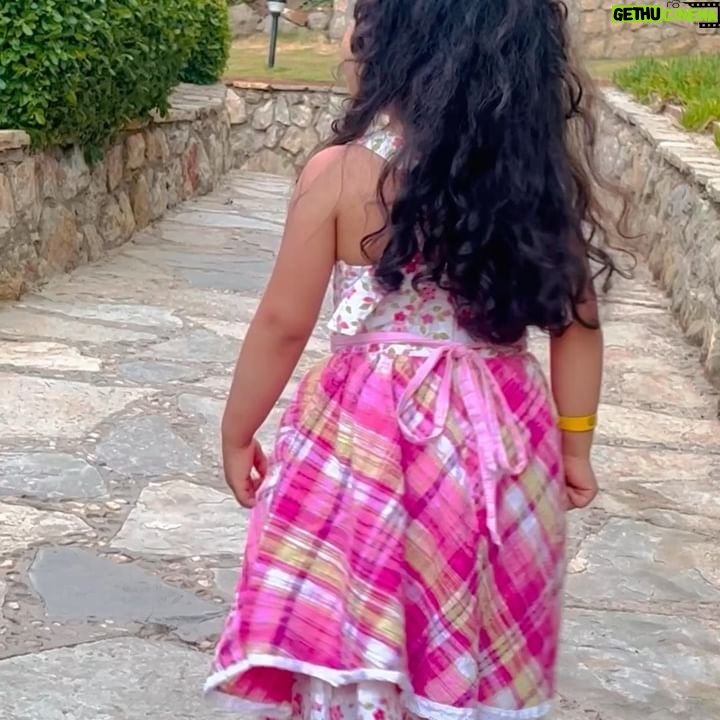 Simge Selçuk Instagram - 🌸 Tabii olan , doğal olan, insanî olan herşey, bu dünya sana ve senin nesline emanet küçük Sevgi Elçim💕💕🧿