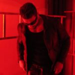 Simone Susinna Instagram – Red light.