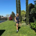 Sinem Kobal Instagram - ☀️🙌🫠