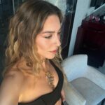 Sinem Kobal Instagram - About the night 🌹 girls 💌🐉