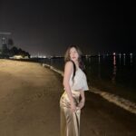 Siriamol Onkoon Instagram - ยังไม่ขึ้นฝั่ง 😂🌅🏝️🌊