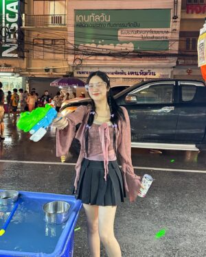 Siriamol Onkoon Instagram - Songkran day 3💦🎉