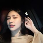 Siriamol Onkoon Instagram - จีบเธอไม่ได้ แม่ไม่อยากให้มีแฟน ก็เลยจีบแม่เธอแทน ห้ะ..