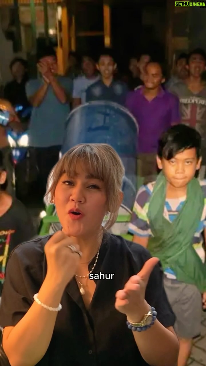 Sissy Prescillia Instagram - ✨JANGAN DI SKIP!✨ Gue juga jadi pengen juga dapet coklaaaat 🥹 #CCTV #Ramadhan #2024 #fun #facts #faktaunik #Tradisi #ramadan #info #funfacts #Reels #Mesir #Kuwait #Turki #Instagood #instalike