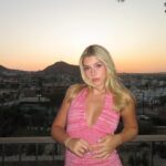 Sissy Sheridan Instagram - ignore the hair tie on my wrist