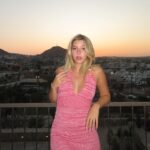 Sissy Sheridan Instagram - ignore the hair tie on my wrist