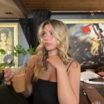 Sissy Sheridan Instagram - looking everywhere but the camera