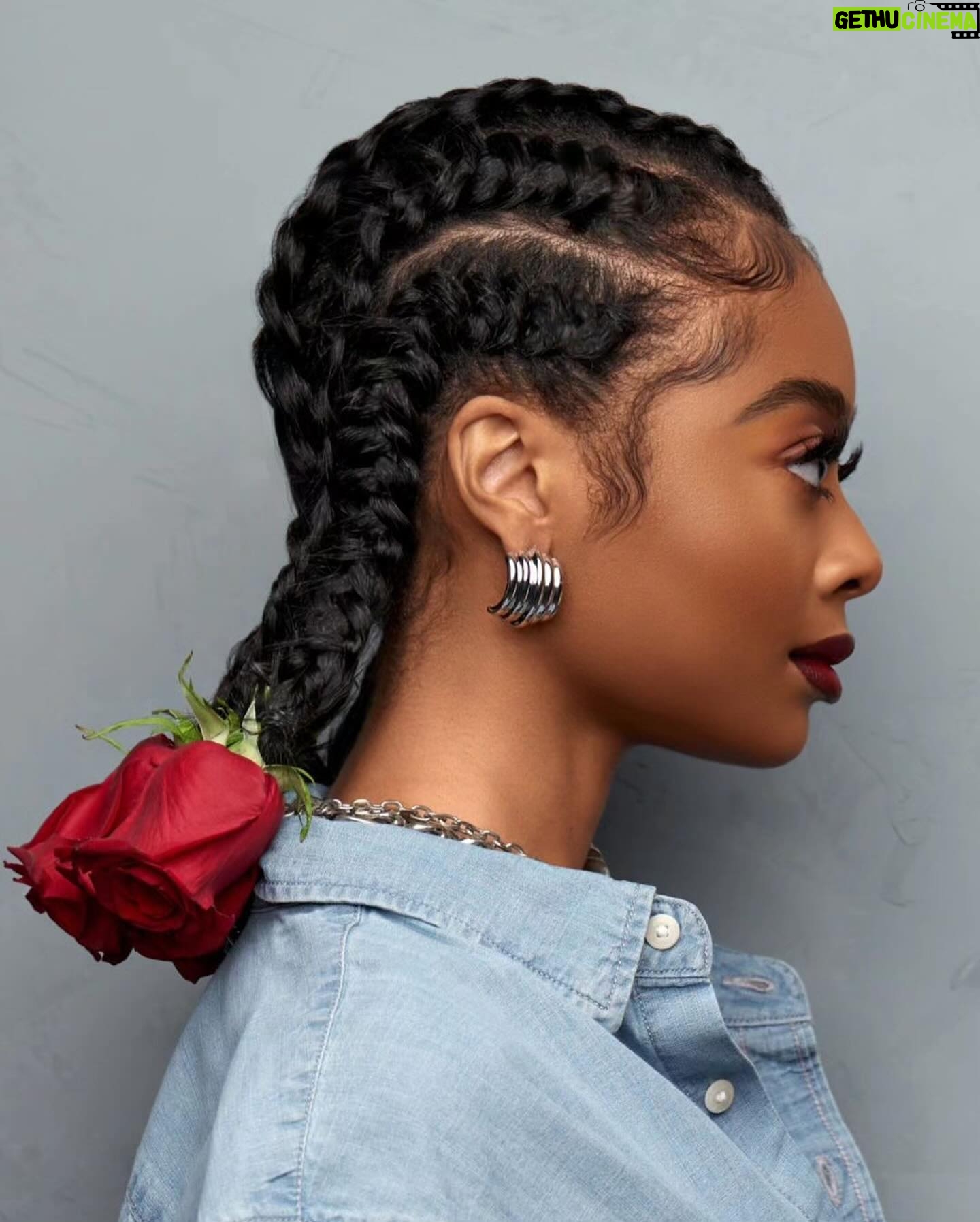 Skai Jackson Instagram - @deeper.than.hair.magazine Vol6. AVAILABLE NOW at deeperthanhair.com🌹✨️❤️🔥 Cover story ‘In Full Bloom’ by: @iamashleydunn Photos: @aaronlacy Hair: @sosheargenius Hair assistant: @stylesbydavonte Makeup: @maddydollfacee Wardrobe: @wilfordlenov @stuspacela #DeeperThanHairMagazine
