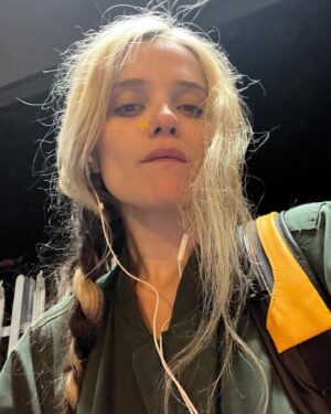 Sky Ferreira Instagram - First US show in a vvvvvvv long time. 1st night of @desertdaze_official. Come 🫠🫡

📸:
@50sac 
me @ lost on a train
@trumienk.a