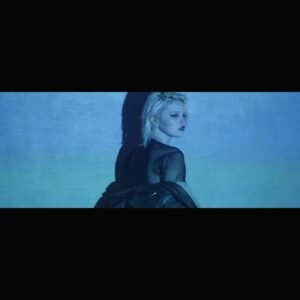 Sky Ferreira Instagram - TBT:
YOU’RE NOT THE ONE 🗡