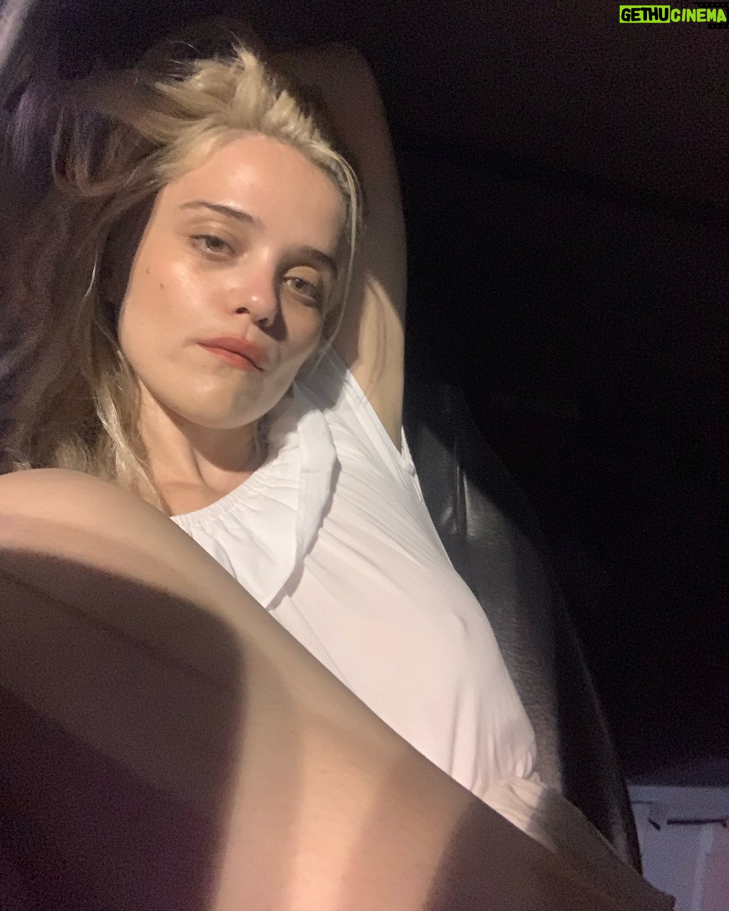 Sky Ferreira - 50.3K Likes - 🪁