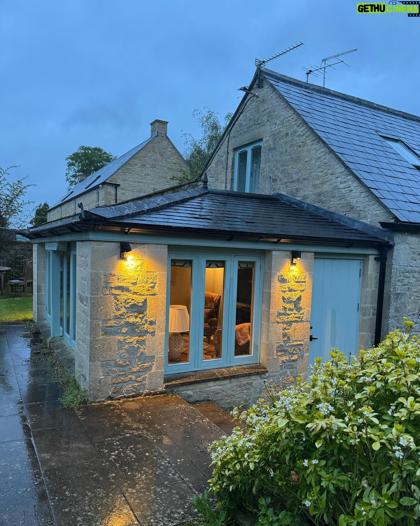 Smriti Khanna Instagram - Appreciation post : We absolutely loved our recent stay at this beautiful cottage, with horses roaming all around. Every little aspect of the cottage was wonderfully designed, with such a cosy and welcoming feel. Each corner showed meticulous attention to detail, from the snug, beautifully decorated rooms to the comfortable living spaces. It was the perfect stay for us where we got to experience the simple pleasure of nature. This place, a 2 hour drive from London is truly a gem, and we can’t recommend it highly enough for anyone looking for a getaway. @lucknam_park Here’s to more magical stays together ✨💫