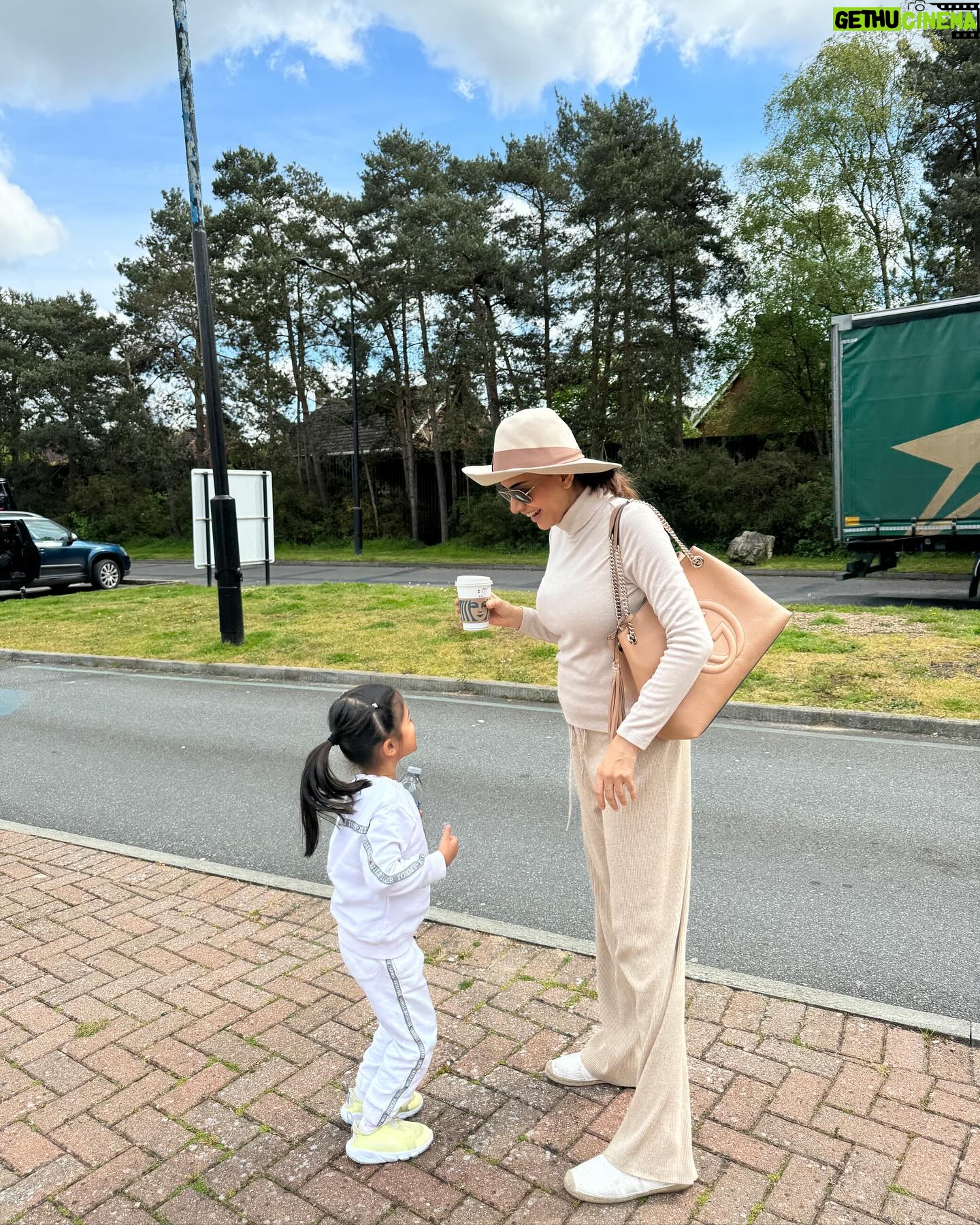 Smriti Khanna Instagram - There’s no greater joy than seeing our children happy. It’s also a constant reminder of our parents’ love and sacrifices 🤍