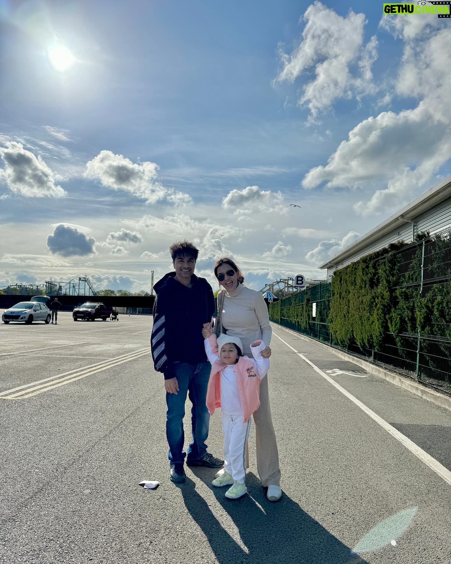 Smriti Khanna Instagram - There’s no greater joy than seeing our children happy. It’s also a constant reminder of our parents’ love and sacrifices 🤍