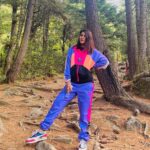 Sneha Gupta Instagram - Do what you need to do and enjoy life as it happens 🎉. @shiwangi_gupta
