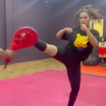 Sneha Gupta Instagram - Learning 🙌🙌👊 Self- defence,self- confidence , Discipline and self control. The values you learn are priceless . Thank you @kuldeep_freerunner