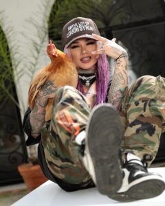 Snow Tha Product Instagram - de mi ranchito to the world… 🙏🏽 ay vamos poquito a poquito. 🙂🤠