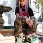 Snow Tha Product Instagram – never really know what to do w my hands in pictures… when in doubt….. beanie grab