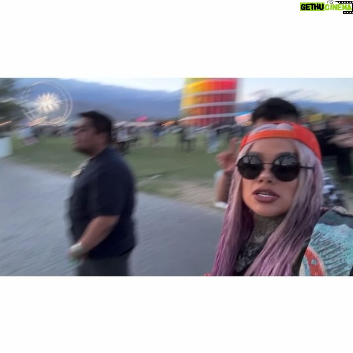 Snow Tha Product Instagram - day 2 in the desert… 🏜️ very present.. very happy. life is good. 😊🤠🥰
