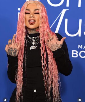 Snow Tha Product Instagram - Had a blast supporting and celebrating all the women i look upto at the @billboard women in music event! It was so dope to be there n see so many wonderful women from behind the scenes and on huge stages all there for the same reason… to fall even more in love with karol g. 😩🫠 (she hugged me btw and i melted) but nah jk fr it was wonderful to celebrate all the awesome women and see so many familiar faces i didnt even get pics cuz i was so nervous and excited… but inside when the wine hit…. Yall know who i am.. 🤠(last slide) thank u @tunecore for having me and being my allies in this huge industry.