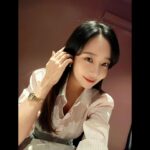 So Yoo-jin Instagram - 즐겁게 스케줄도 마치고~ 폭풍같은 육아도 마치면~ 크흐~ 나만의 맥주타임 !! ㅎㅎ 하늘색원피스 맘에들어 블랙도 구매 ^^ @zerostreet_korea 자주입게 될것같은 핑크셔츠 @nonlocal_official 신상 #빽라거슈퍼마일드 🍺 부드러운 탄산감의 라거 !♡ @paikcook