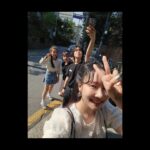 So Yoo-jin Instagram - 힘이되는 나의 소중한 친구들 ♡ 개인이 가진 지성과 근사함을 멋지게 말해주어 마음의 눈으로 깨닫게 되는 선물을 주는 특별한 힘을 가진 동우오빠. @leedongwoo_smtown 세상의 오해와 이해사이 어딘가 불편하게 껴있는 먼지들조차 작품으로 승화시키며 단전의 긍정을 꺼내주는 아름다운 사람 소영쌤. @artsoyounh 어느덧 내 삶에 스며들어 슬픈 일도 기쁜 일도 모두 나누고 싶어진 가족같은 진화언니. 따듯함과 배려심. 그안의 총명함에 계속 반하는 중. @shimjinhwa 자신없는 쌩얼에서 헤.메하고 연예인처럼 변신 후 열심히 사진찍어주며 예쁘다고 기 살려주는 천사같은 우리쌤들 ... ♡ 주희부원장님. 가영쌤 . 덕진이. @void_by_parkchul 우리 맛있는거 많이 먹고 즐겁고 아프지말자....!!!