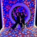 Sofía Niño de Rivera Instagram - Nos tomamos fotos como señoras hasta que llegó una gen z a explicarnos cómo posar. Creo que lo logramos. Gracias por ser señora conmigo @dibovioh Vean P#t@s Redes Sociales el 15 de Septiembre por @primevideomx Felicidades a todo el equipo.