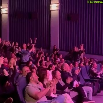 Sofía Niño de Rivera Instagram - Canadá!!! Qué locura estos días!!! Gracias Vancouver, Calgary, Toronto y Montreal!!!! Puro público que ya respira aire limpio. Gracias por sus risas. Siguiente parada San José, Riverside, Chicago y Nueva York!!! Boletos en mi BIO