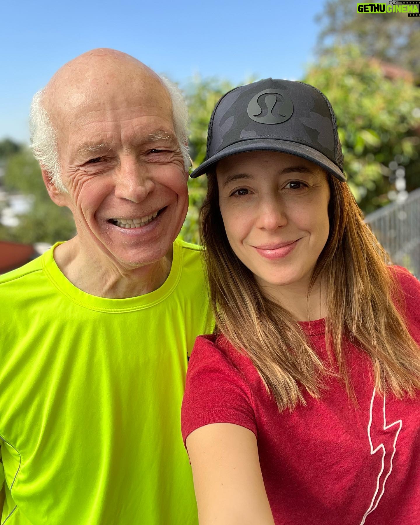 Sofía Niño de Rivera Instagram - Felicidades al señor que si pudiera se vestiría de amarillo fosfo todos los días. Love you.