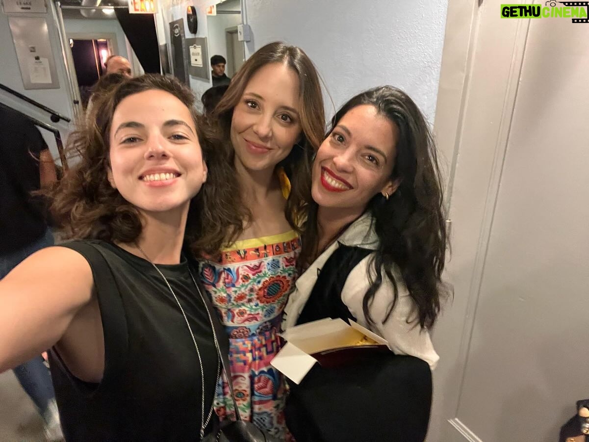 Sofía Niño de Rivera Instagram - Los Ángeles se rifaron!!! Qué increíble público!!!! Gracias por el sold out y gracias por ser tan divertidos. LA GIRA SIGUE!!!! Boletos en mi BIO